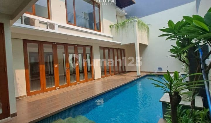 Disewakan Rumah Cantik Baru Renovasi Lokasi Strategis Cipete