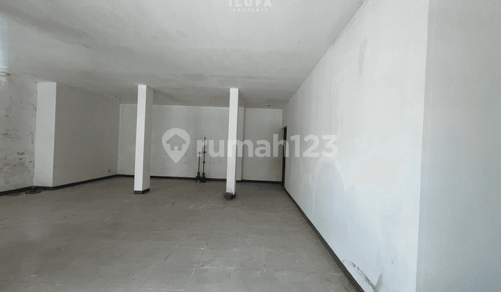 Disewakan Ruko 1Lt Lokasi Strategis Jalan Utama Ampera