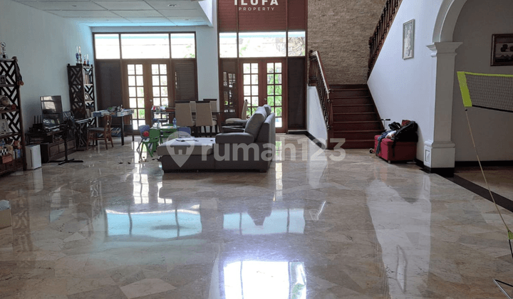 Disewakan Rumah 4br Kondisi Bagus Area Permata Hijau