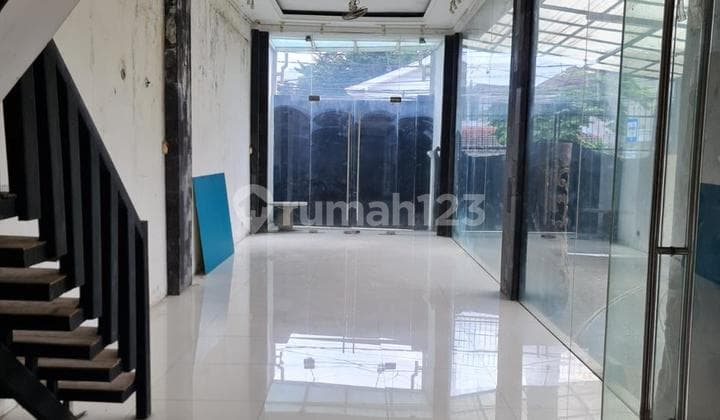For Rent: 2-Story Shophouse in Strategic Location, Kemang Area