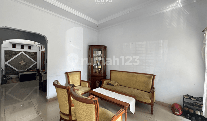 Disewakan Rumah Cocok Untuk Kantor Akses Strategis Transum