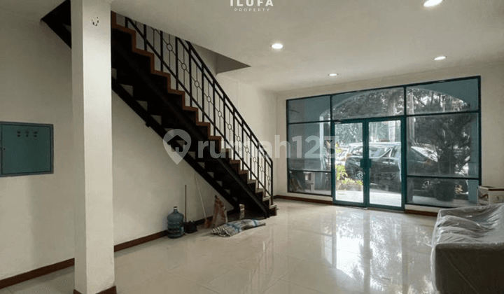 Disewakan Ruko 3,5lt Furnished Lokasi Pondok Indah