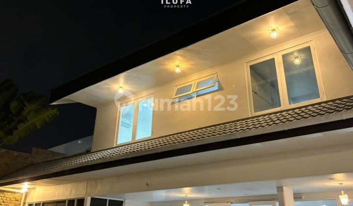 Dijual Rumah Cantik Area Kebayoran Baru Lokasi Strategis