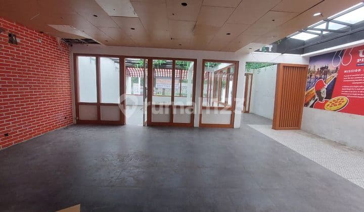 For Rent: Strategic Location Shop House in Kemang, Suitable for Business