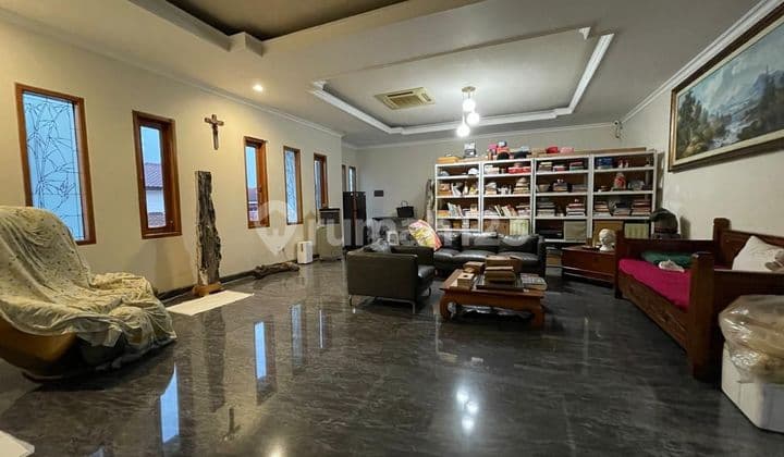 Dijual Rumah Kondisi Bagus Shm, Area Bintaro Sektor 2