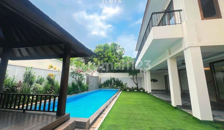 Disewakan Rumah Mewah Bagus Lokasi Strategis Kemang Pejaten