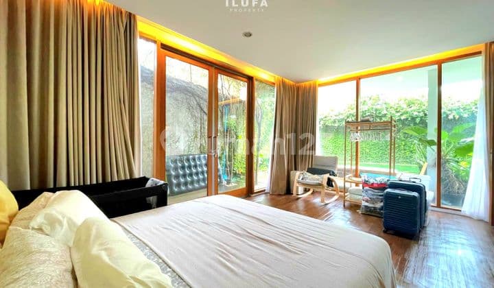 Disewakan Townhouse Area Kemang Premium Kondisi Bagus With Pool