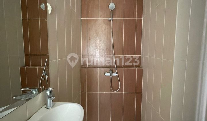 Rumah 2 lantai harga murah di Cluster precia the eminent