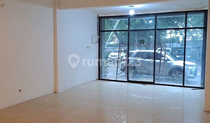 Ruko gandeng 3 lantai murah cocok utk kantor , gudang ,fitness