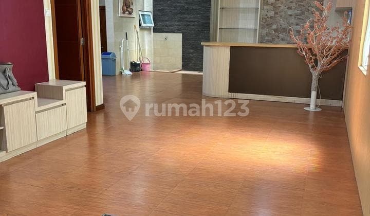 dijual murah rumah mewah 4 lantai , siap huni di springhill kemayoran