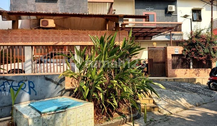 Nice 2-Story Boarding House Near Jl. Margonda
