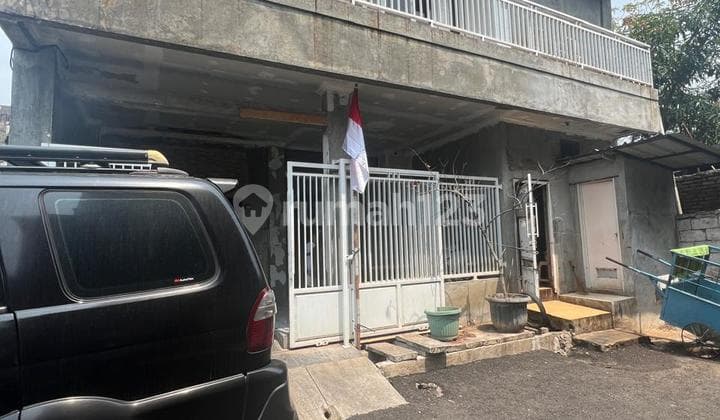 Di Jual Rumah 2.5Lantai Digalaxy