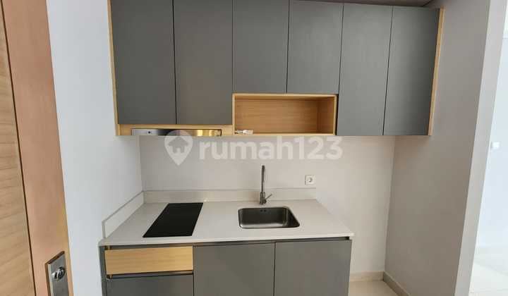Disewakan 2 Bedroom Semifurnish Apartemen Taman Anggrek Residence