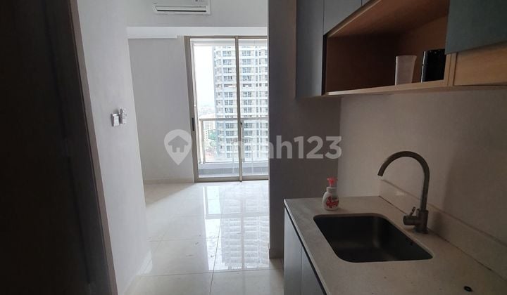 Disewakan Studio Semifurnish Apartemen Taman Anggrek Residences