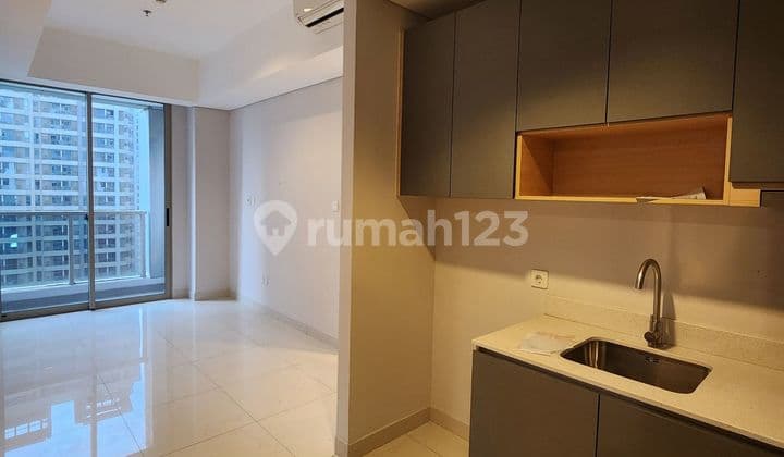 For Rent 2 Bedroom Semi-Furnished Apartment Taman Anggrek Residences
