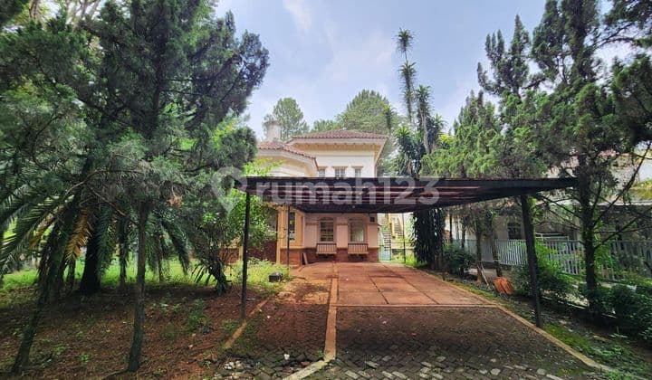 Rumah dengan halaman luas di cluster sierra madre sentul city