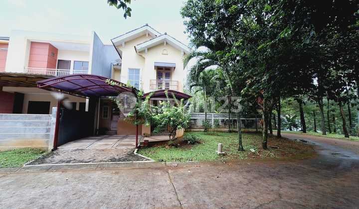 Rumah Halaman Luas Posisi Hook Di Cluster Andalusia Sentul City