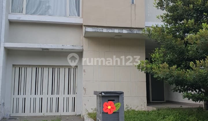 For Rent Rumah di Kebayoran Village