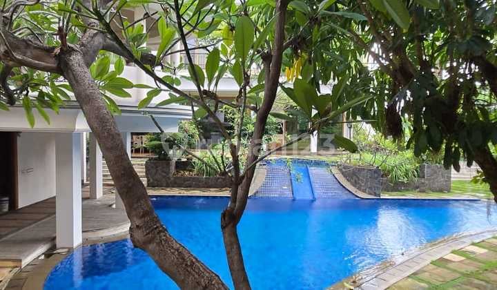 Rumah Mewah Pantai Mutiara