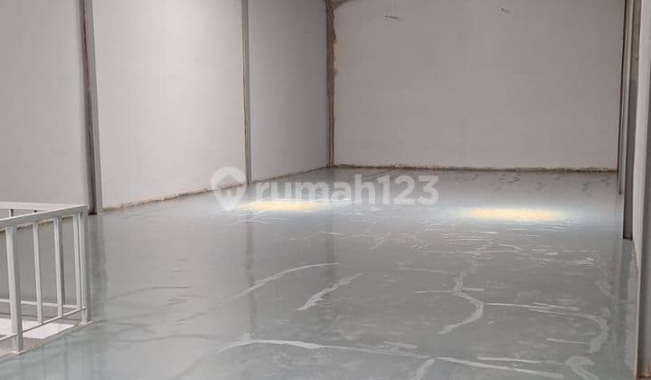 Gudang Rapi di Jakarta Barat Luas 360 akses Container 40fr