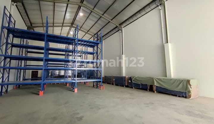 Multi-Purpose Warehouse Near Airport 108 m New