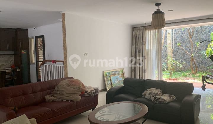 Rumah Green Court Cengkareng Luas 220M² Bagus dan Murah