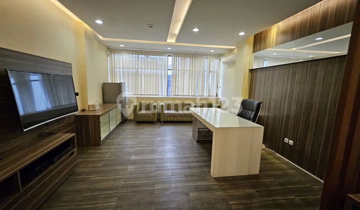 Ruko Roxy Mas Sudah Ada Office Rapi Siap Pakai