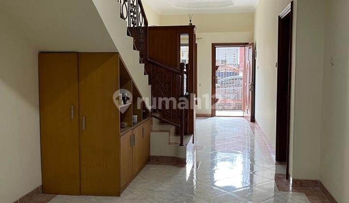 Rumah Taman Surya Terawat Siap Huni Ukuran 6 X 15 Bebas Banjir