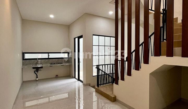 Rumah Tomang Brandnew 3 Lantai Minimalis Siap Huni