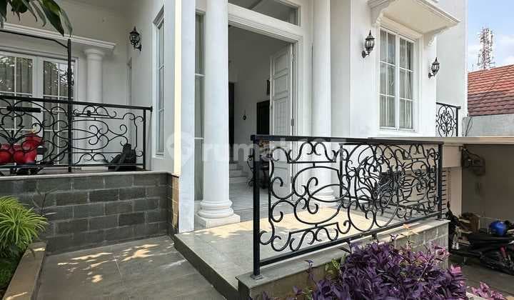 Dijual Rumah Kebayoran Baru Dekat Stasiun Mrt