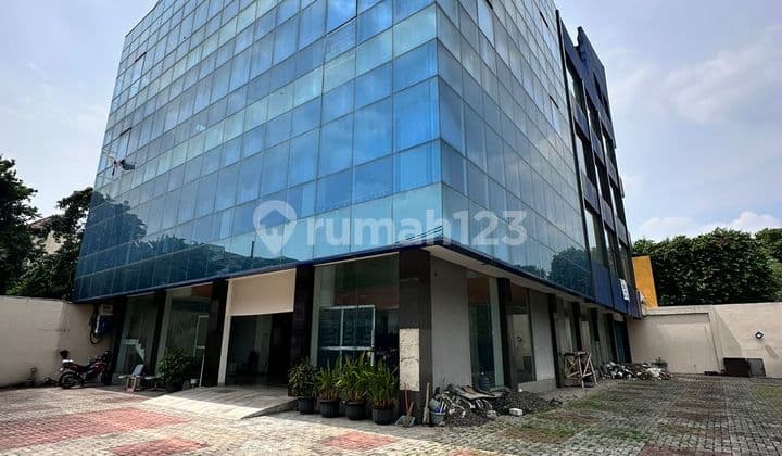 Dijual Gedung 4 Lantai Daerah Menteng Proklamasi