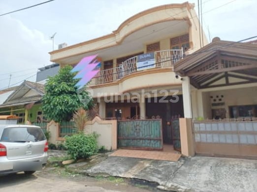 Hunian Bagus 2 Lantai Titan Arum Plus Furnished