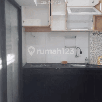 Apartemen Casablanca East Residence Depan Kolam Renang