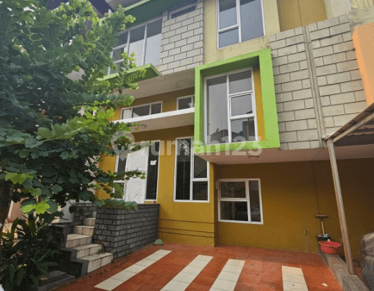 Rumh Dekat Sekolah dan Pasar Modern Cluster Atlanta Village