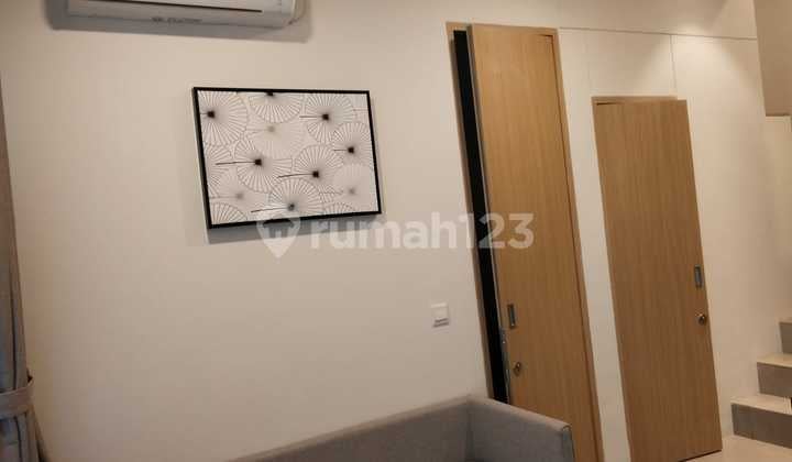 Rumah Dekat Kawasan Kuliner, Sekolah di Tanakayu Svadhi BSD City