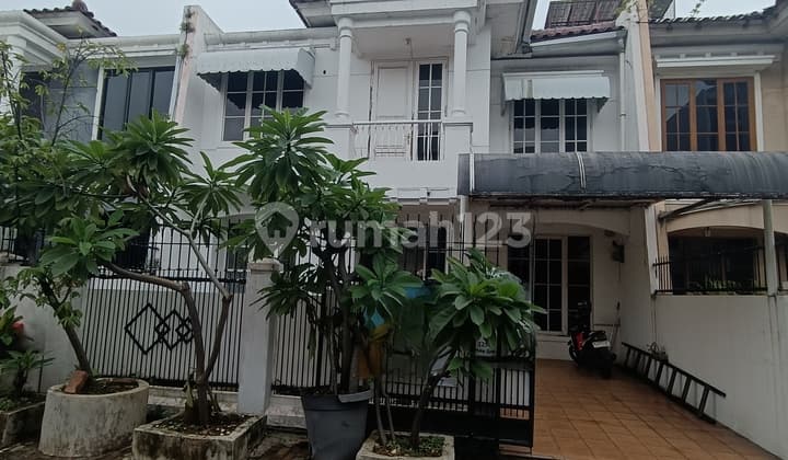 Rumah Asri Dekat Akses Tol di Puri Media Kembangan Jak Bar