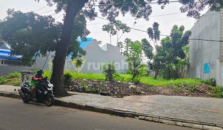 Kavling Komersial Bagus di Kawasan Pendidikan Kencana Loka BSD