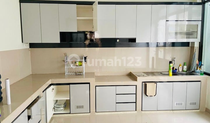 Rumah Dekat Kawasan Kuliner, Sekolah Nara Village Gading Serpong