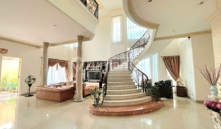 Rumah Mewah di Kawasan Elite & Dekat Akses Tol di Lippo Karawaci