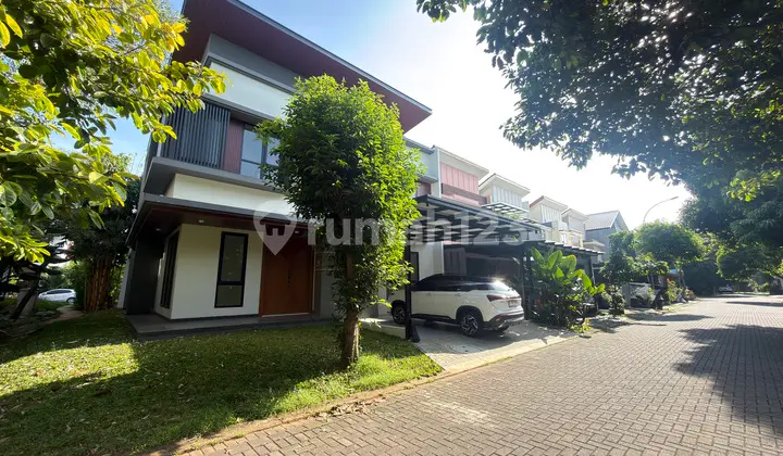 Corner House with Large Garden Near Toll Access in Foresta BSD