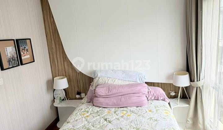 Rumah Ff Dekat Kawasan Kuliner di Cluster Rossini Gading Serpong