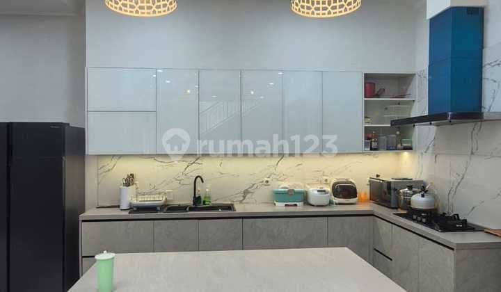 Rare Wide House 12 Lake View Semi Furnished Near Culinary Area in Gading Serpong
