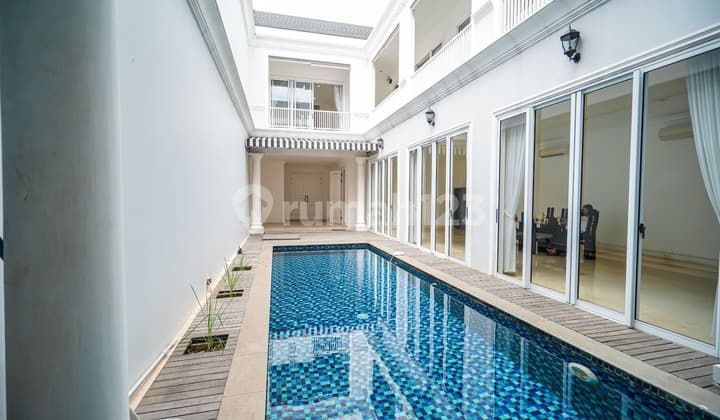 Dijual Rumah Mewah di Pulomas Ada Swimming Pool