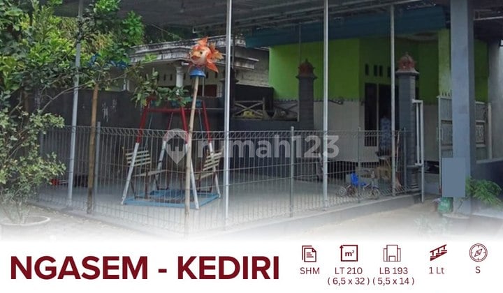 Dijual Rumah Bagus Siap Huni Nambaan Ngasem Kab Kediri 20 Menit Ke Pusat Kota 15 Menit Ke Simpang Lima Gumul 5 Menit Ke Kantor Desa