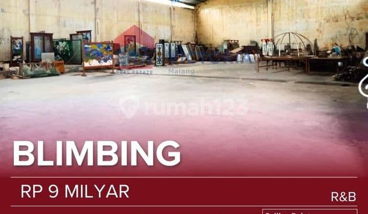 Wide Warehouse for Sale in Blimbing Area, Location Close to Main Road, Vehicle Access for Trucks Available, Suitable for Warehousing, Storage, Other Businesses. Includes Office Space.