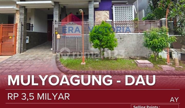 Rumah Siap Huni di Dalam Perumahan, Lingkungan Tenang dan Nyaman, Lokasi Strategis Dekat Jalan Poros Arah Kota Batu. Cocok untuk Hunian Keluarga, Rumah Kos Eksklusif, Maupun Usaha karena Dekat Kawasan Kampus dan Fasilitas Umum. Full Furnished dengan Mater