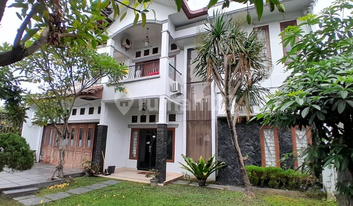 Rumah 2 Lantai Dijual Murah Daerah Elite Medan Baru