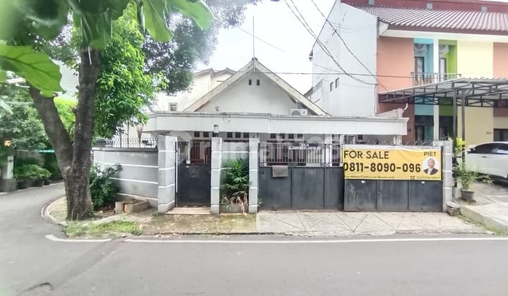 Rumah 100 Meter Dari Jalan Panglima Polim Raya Kebayoran Baru