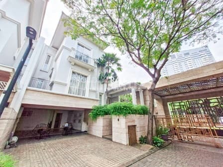 Rumah bagus brand new one gate