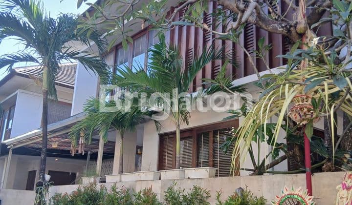 RUMAH CLUSTER 2 LANTAI SEMIFURNISH AREA PANJER,RENON